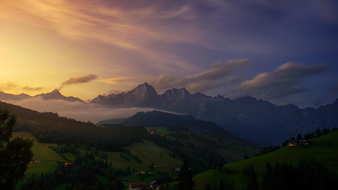 découvrez les merveilles des alpes en été : randonnées, paysages époustouflants et activités de plein air pour des vacances inoubliables.