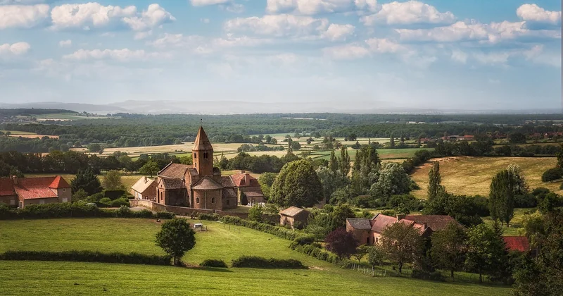 Les villages à ne pas rater autour de Semur