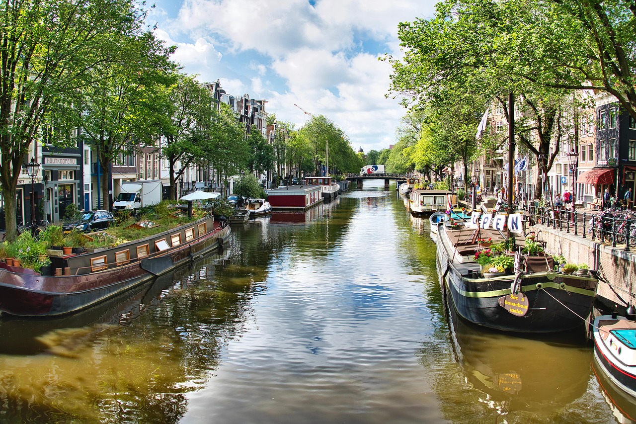 d&eacute;couvrez des h&eacute;bergements uniques alliant confort et originalit&eacute; pour une exp&eacute;rience inoubliable.